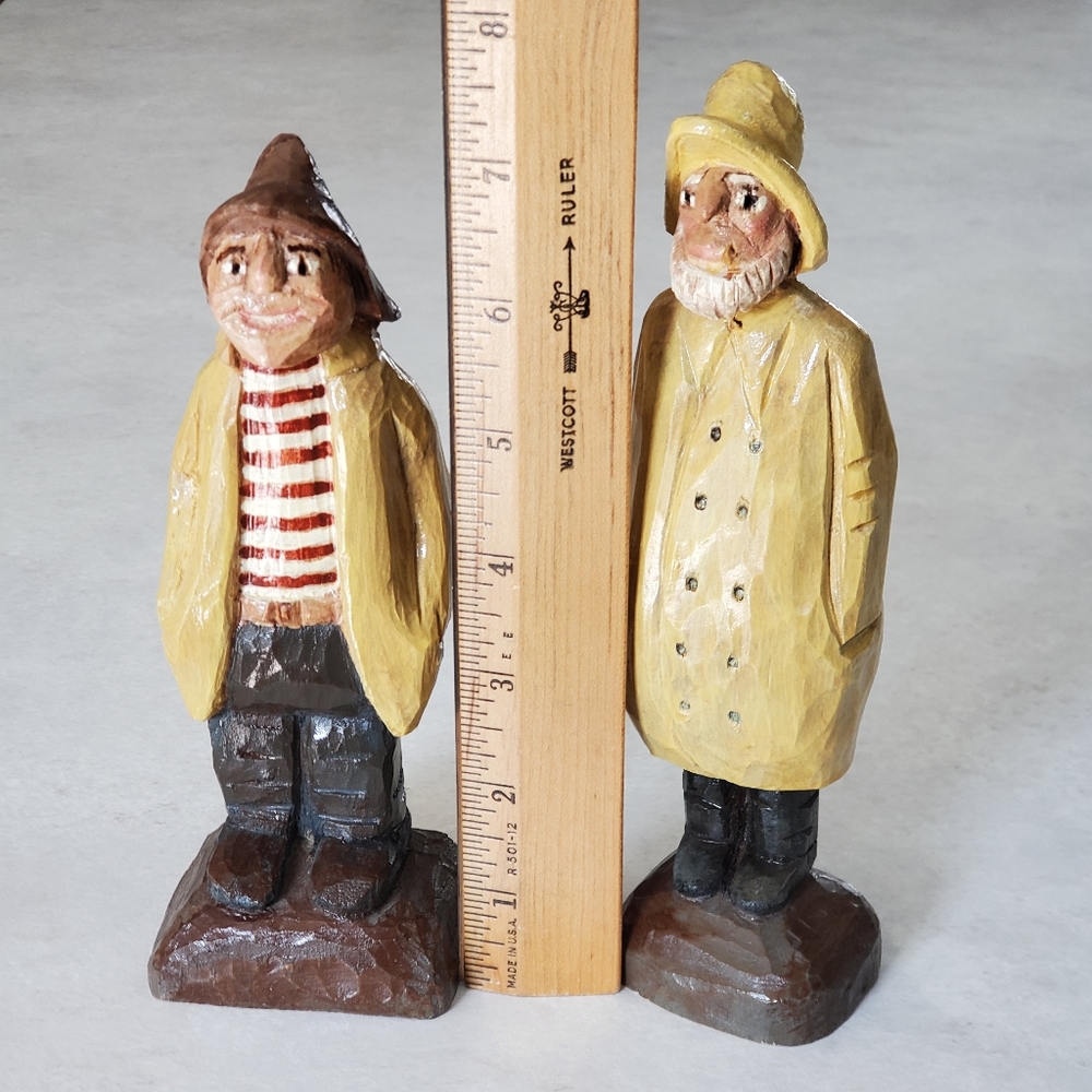 Pair of Handcarved Handpainted Wood Fisherman Signed and Dated Vintage - Picture 6 of 9
